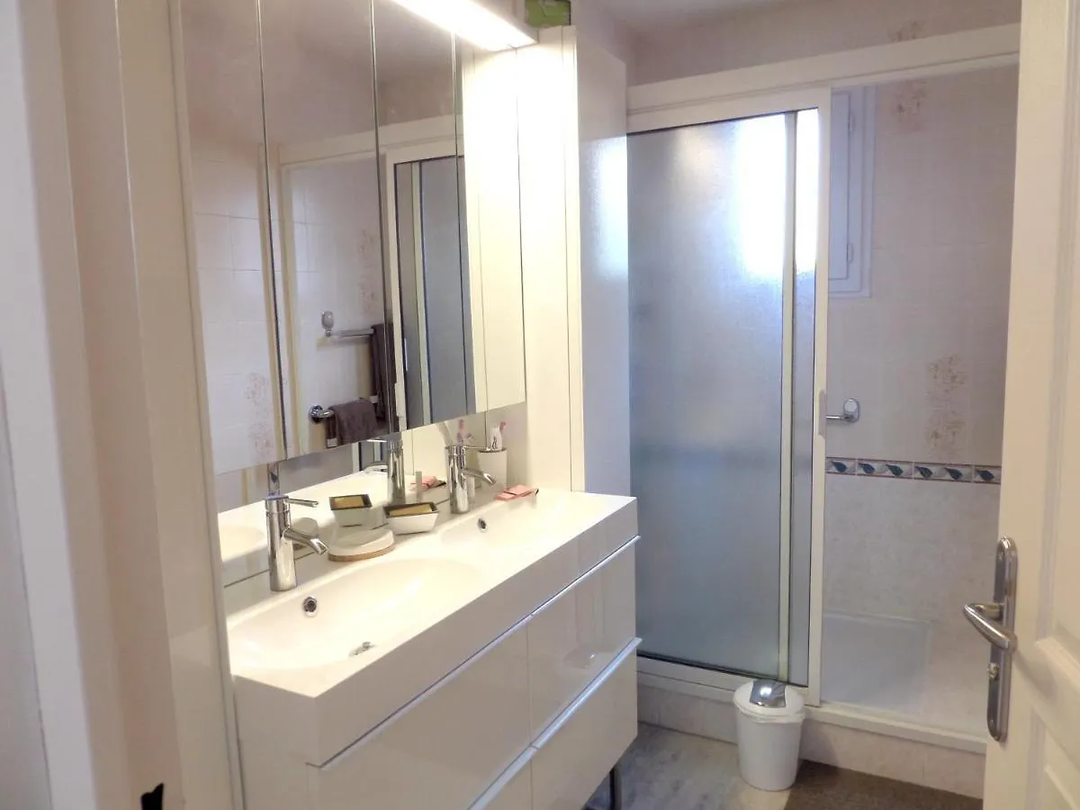 Maison Charmante A La Londe-Les-Maures, Jardin Cloture Holiday home