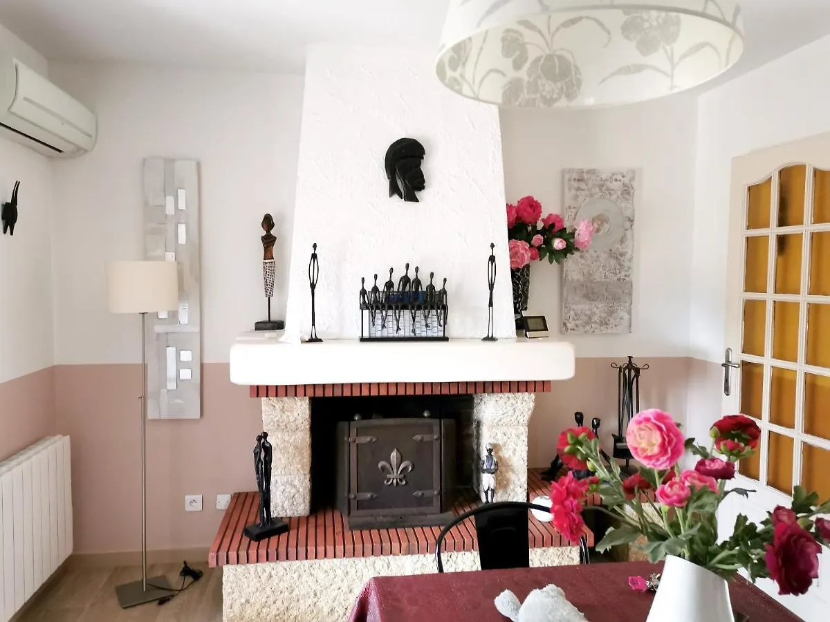 Maison Charmante A La Londe-Les-Maures, Jardin Cloture Holiday home